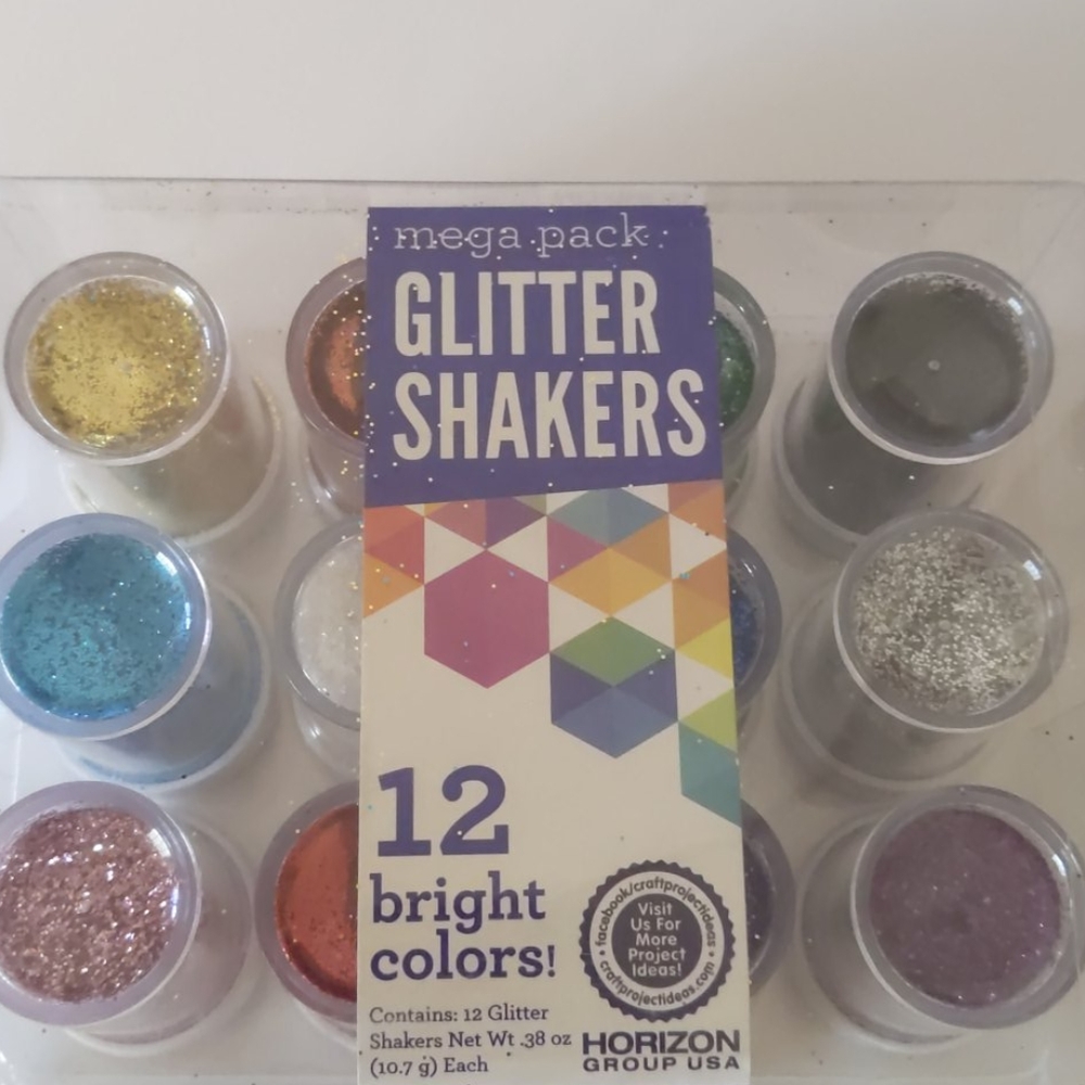Glitter - Picture 2 of 3